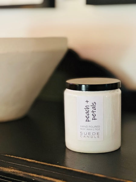 WHITE FARMHOUSE CROCK